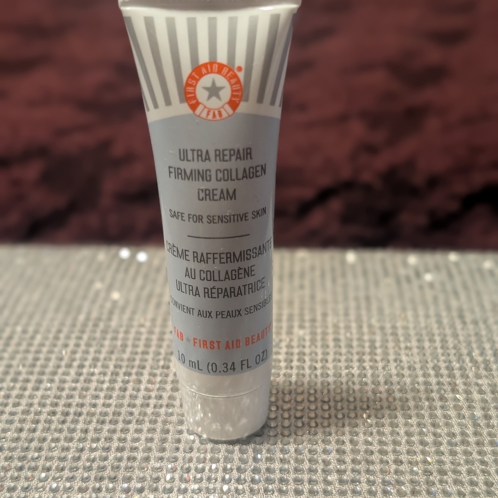 First Aid Beauty Ultra Repair Collagen Cream - White and Red